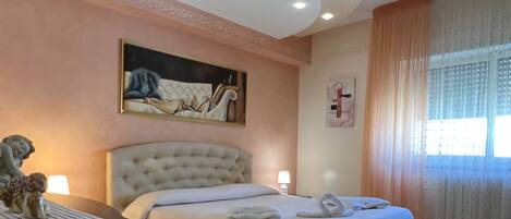 2 chambres, fer et planche Ă repasser, Wi-Fi, draps fournis