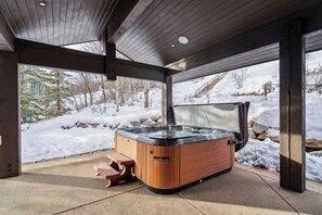 Bain à remous intérieur