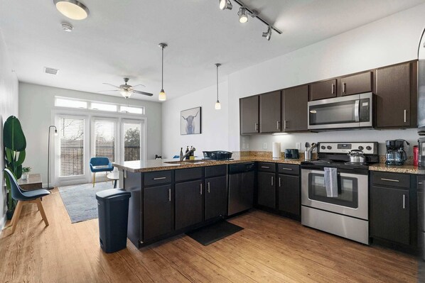 Fridge, microwave, oven, stovetop