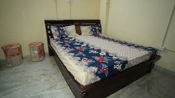 Soundproofing, free WiFi