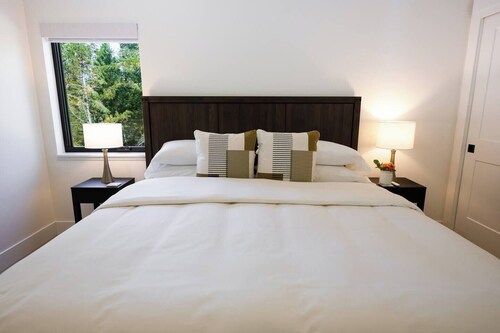 Experience Simple Montana Luxury (Cottage #4)