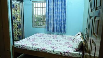 Habitació individual bàsica