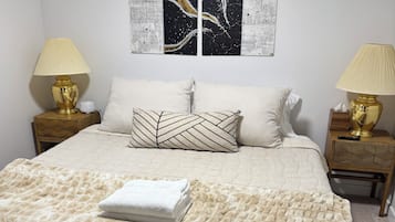 3 室のベッドルーム、アイロン / アイロン台、旅行用ベビーベッド、WiFi (無料)