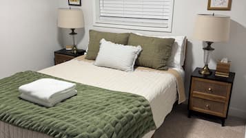 3 室のベッドルーム、アイロン / アイロン台、旅行用ベビーベッド、WiFi (無料)