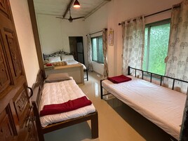 Executive Room, Garden View | Individually furnished, laptop workspace, bed sheets