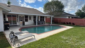 Udendørs pool, opvarmet pool