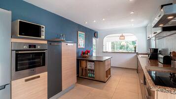 House | Private kitchen