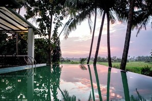 Outdoor pool - Rosastays South Goa (Cuncolim)