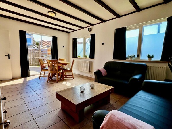 Living room - Holiday Home in Petten (Petten)