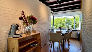 House | Tempat makan