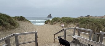 Seahorse #139-Steps to beach, 3 bed, bikes, fireplace