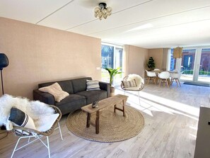 House | Living room