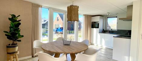 House | Dining