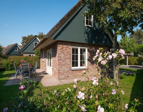 6-person Holiday Villa With Garden