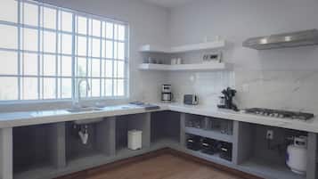 Comfort Apartment | Private kitchen | Electric kettle