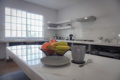 Modern Flat with 2 Bedrooms Near sea