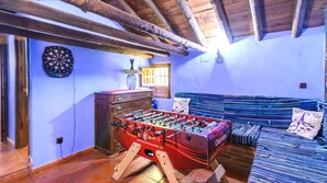 Cottage | Game room
