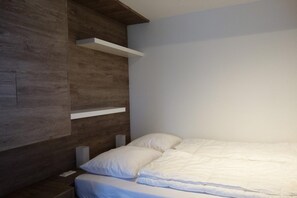 2 bedrooms - Bungalow With Sunny Terrace (Sint Maartensvlotbrug)