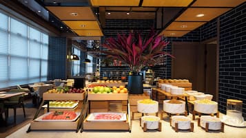 Daily buffet breakfast for a fee