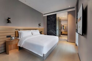 Premium bedding, down duvets, memory-foam beds, free minibar - SSAW Boutique Hotel Hangzhou Chengjun (Hangzhou)