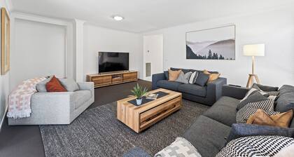 Large stylish home in Bendigo, perfect for families, close to sporting precinct