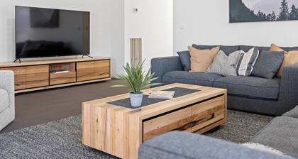 Large stylish home in Bendigo, perfect for families, close to sporting precinct