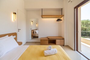 4 bedrooms, travel crib, free WiFi