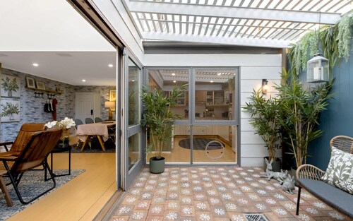 Courtyard Home In Historic Port Adelaide