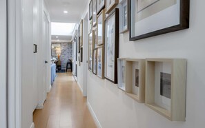 Interior - Courtyard Home In Historic Port Adelaide (Port Adelaide)