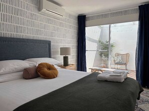 3 Schlafzimmer, Schreibtisch, Bügeleisen/Bügelbrett, WLAN