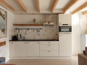 House | Private kitchen - Cosy Furnished Holiday Home (Dirkshorn)