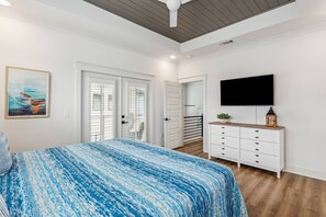 4 bedrooms, desk, free WiFi, bed sheets