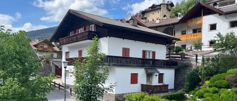 Esterni