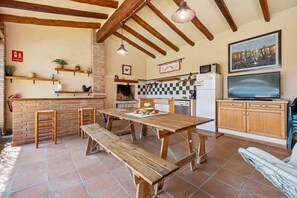 Dining - Country House 'Pont' with Mountain View, Private Pool and Wi-Fi (Tarragona)