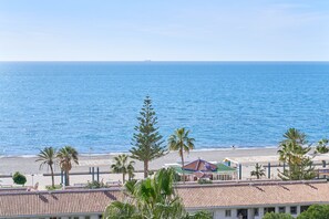 Beach nearby - Apartment 'Centro Internacional A117' with Sea View, Wi-Fi and Air Conditioning (Torrox)