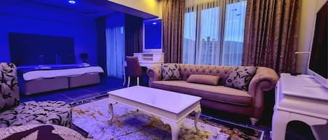 Suite, Balcony, Sea View | In-room safe, desk, soundproofing, free WiFi