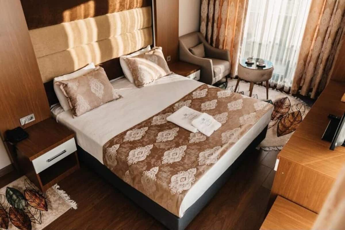 Caja de seguridad en la habitación, escritorio y insonorización