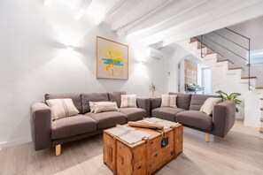 TV, fireplace, table tennis