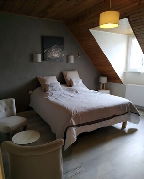3 bedrooms, free WiFi, bed sheets