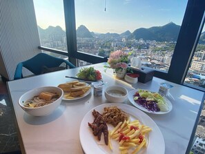 Gratis frukost med självservering varje dag 