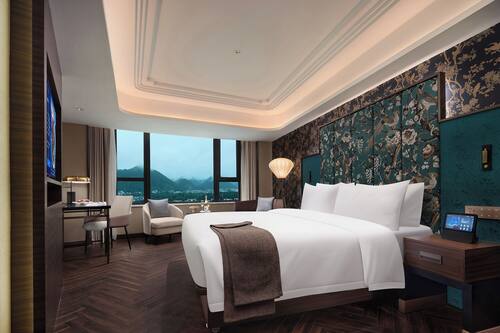 Luxury Double Room, Hill View
