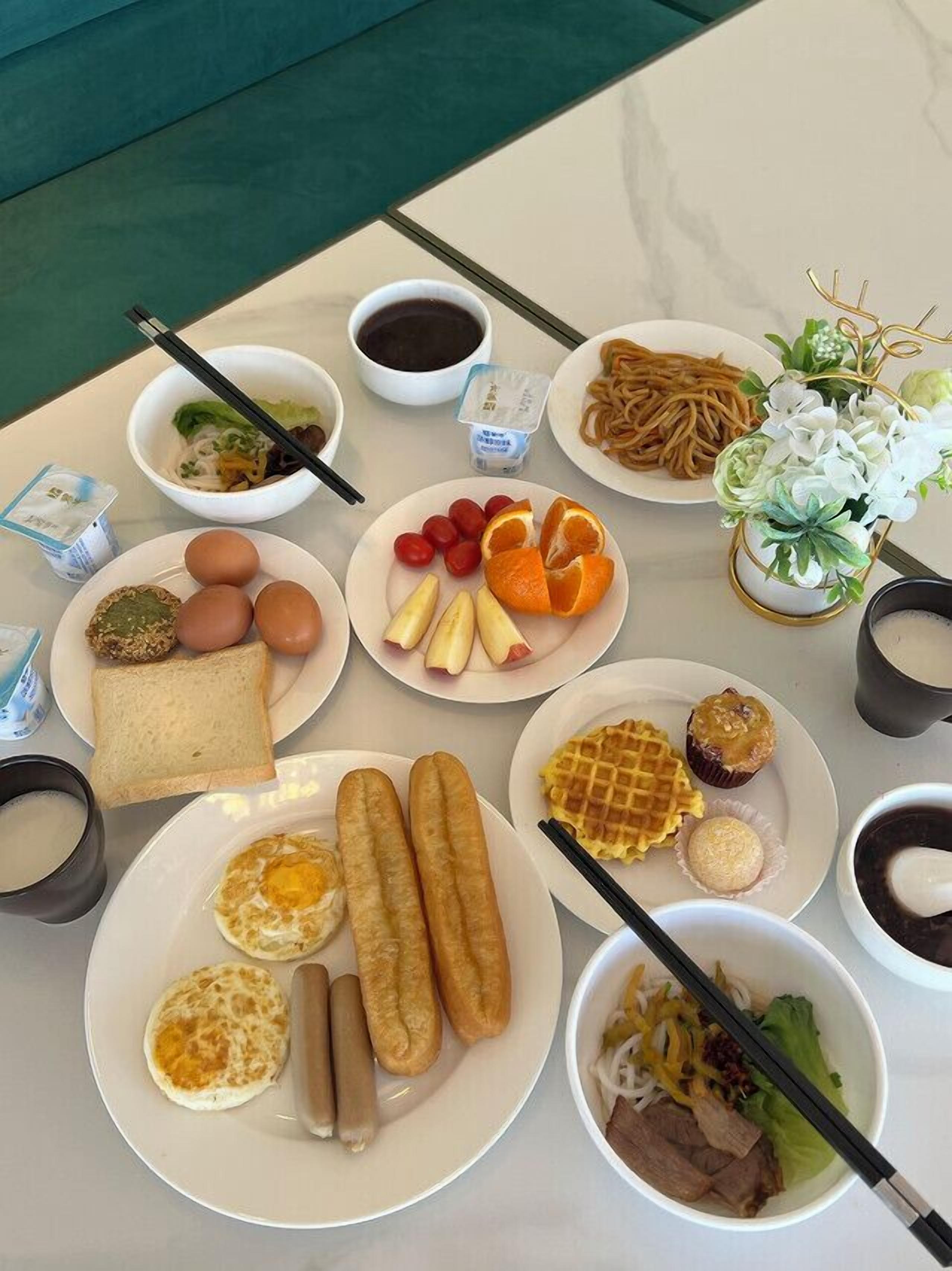 อาหารเช้าแบบบุฟเฟต์