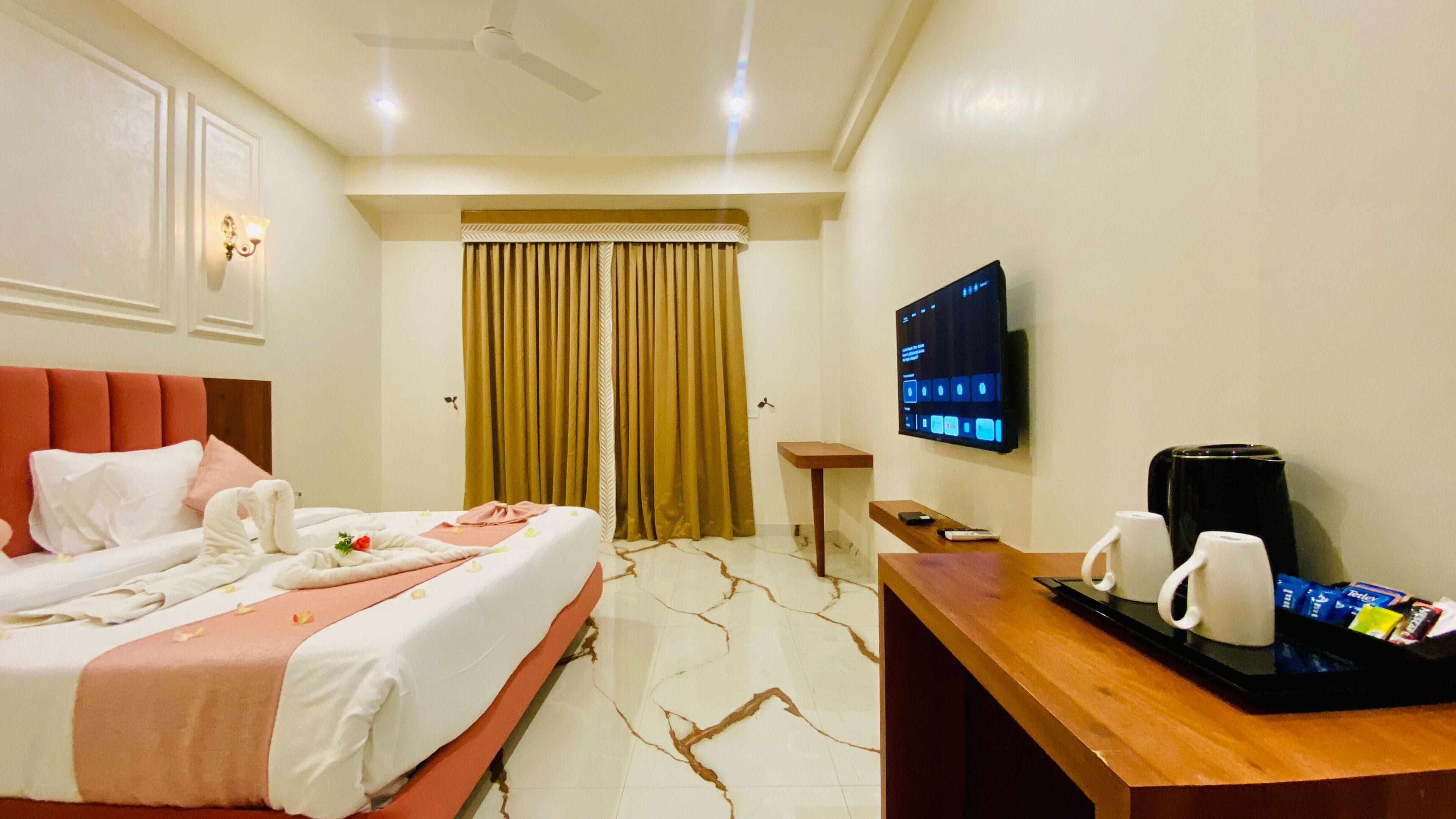 In-room safe, laptop workspace, iron/ironing board
