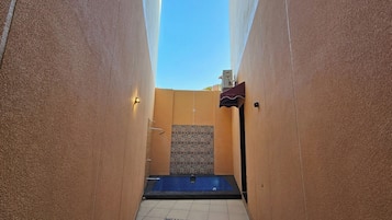 Executive Deluxe room | In-room safe, laptop workspace, iron/ironing board