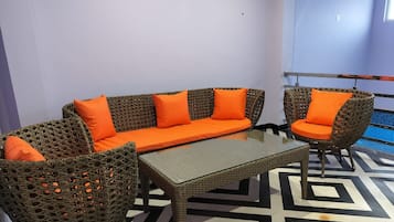 Anantara Signature Cottage | Living area