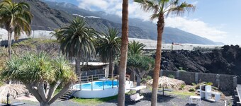 Apartment 'La Bayana - 3' with Sea View, Shared Pool and Wi-Fi