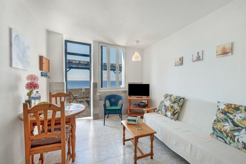 Apartment 'La Bayana - 2' with Sea View, Shared Pool and Wi-Fi
