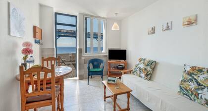 Apartment 'La Bayana - 2' with Sea View, Shared Pool and Wi-Fi