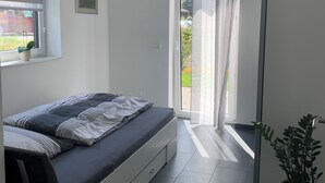 2 室のベッドルーム、WiFi、ベッドシーツ