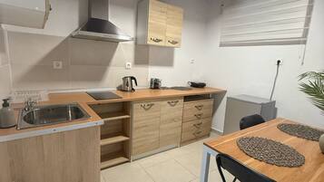 Iron/ironing board, free WiFi